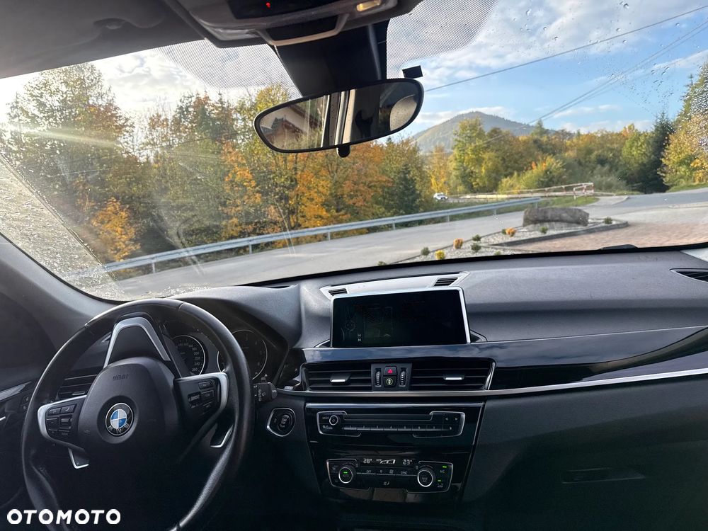 BMW X1 sDrive20d - 14