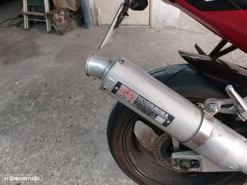 Yamaha YZF R6 - 6