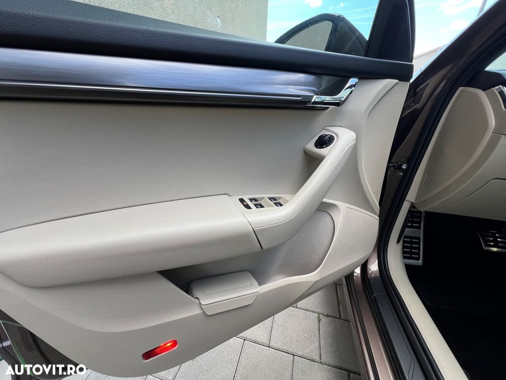 Skoda Octavia 2.0 TDI DSG Style - 16