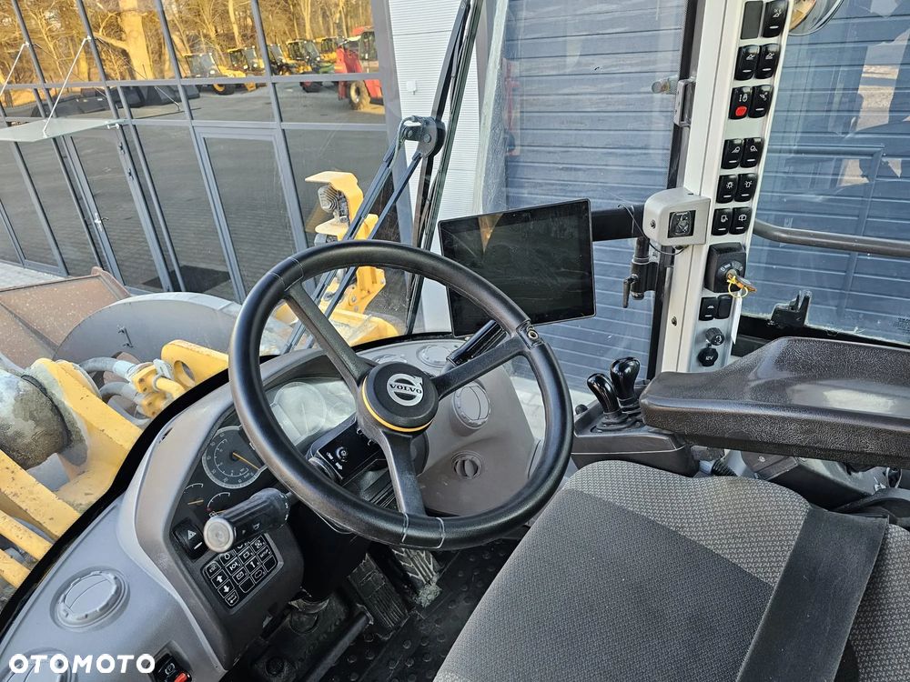 Volvo L260H 2018r - 9