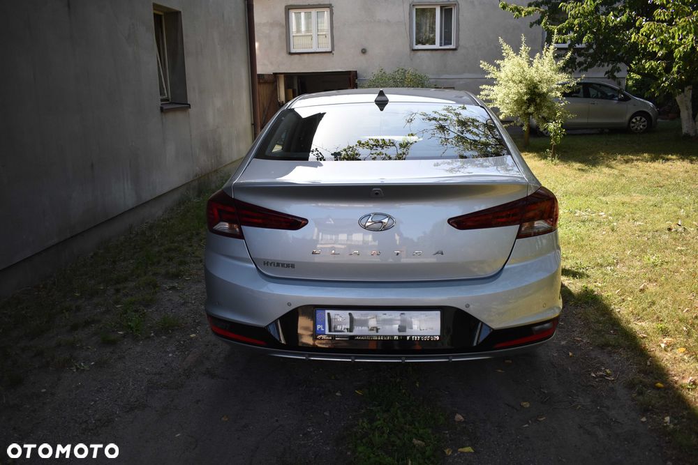 Hyundai Elantra - 6