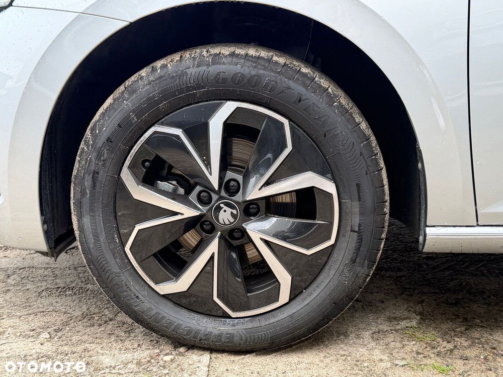 Skoda Scala 1.0 TSI Edition 130 DSG - 33