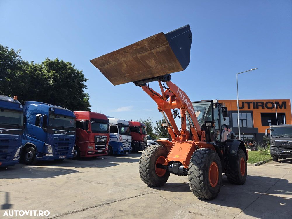 Hitachi ZW150-6, 2018, 5.304h, 21.348km, cupa 2,5mc, Masa 14 tone, cupla rapida, anv Michelin 80% ok, cantar, camera spate masalier, FULL OPTION, filtru suplimentar, Aer cond, rulat in Germania, posibilitate leasing, STARE FOARTE BUNA-PROMOTIE 69.900 EUR+Tva - 10