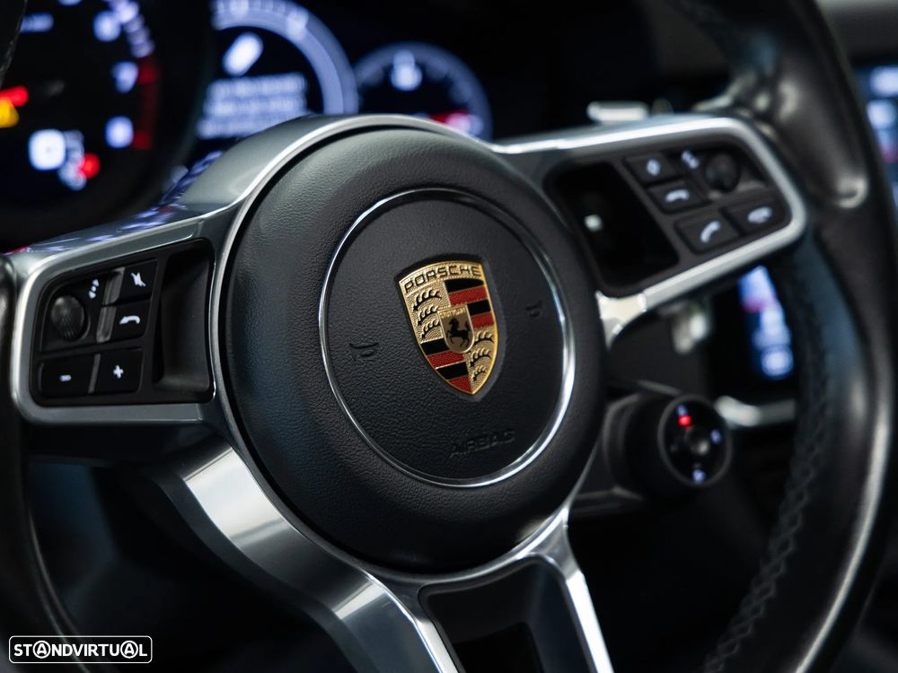 Porsche Cayenne Platinum Edition - 18