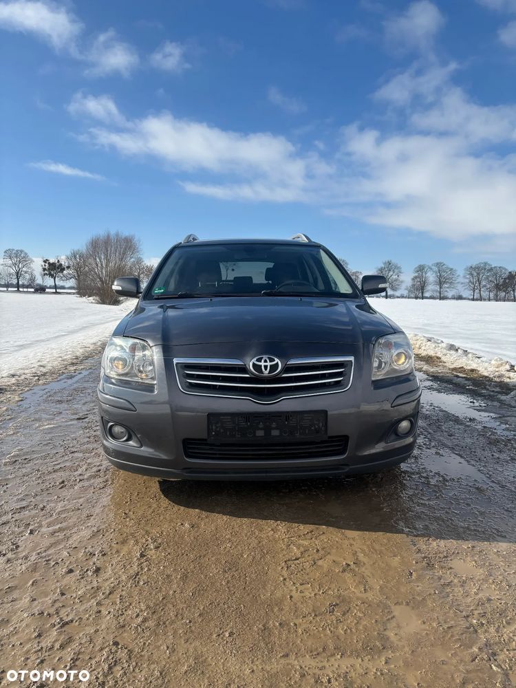 Toyota Avensis - 3