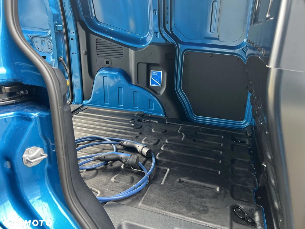 Ford Transit Courier - 20