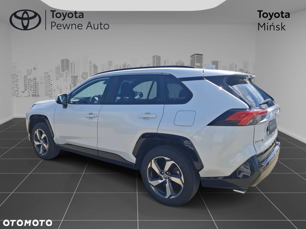 Toyota RAV4 - 8