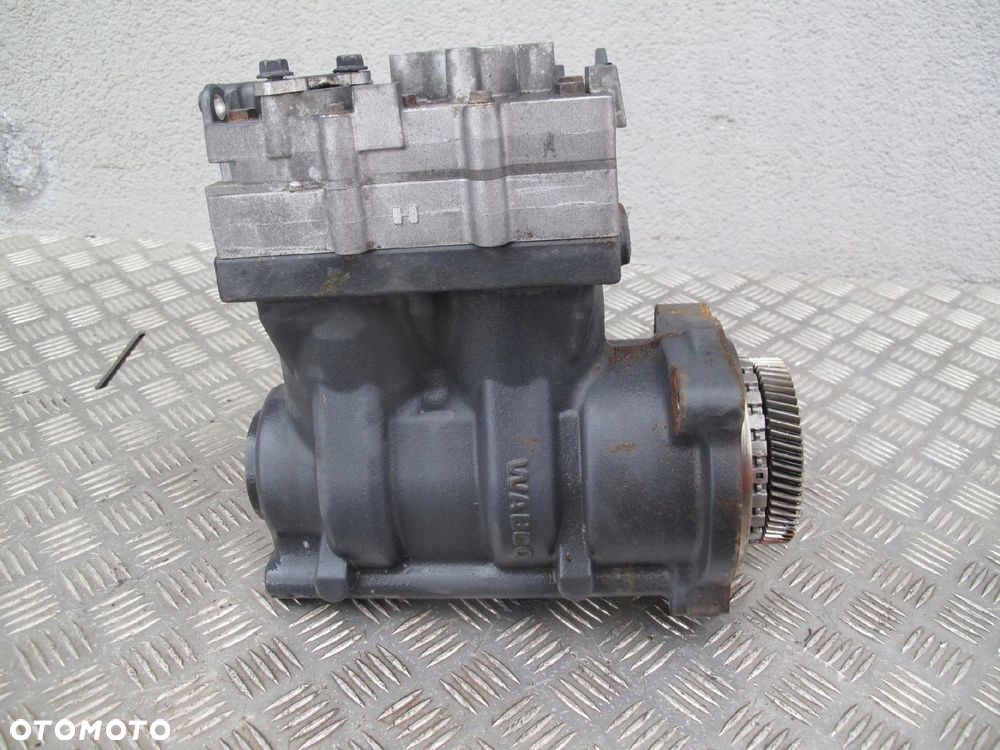 KOMPRESOR SPRĘŻARKA POWIETRZA SCANIA R S - 2