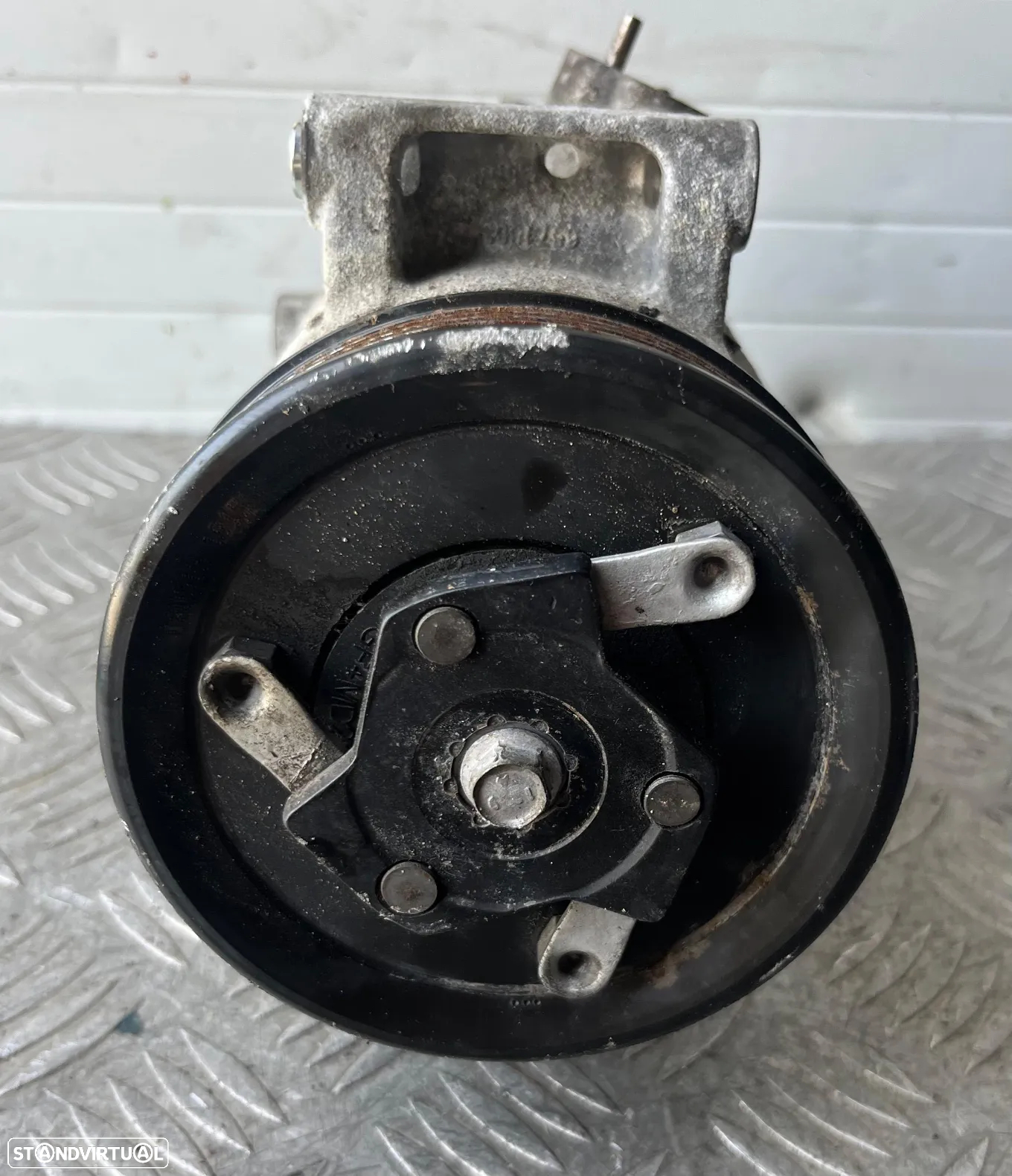 Compressor Ar Condicionado Volkswagen/Audi 2.0 TDI Ref: 5Q0820803D - 2