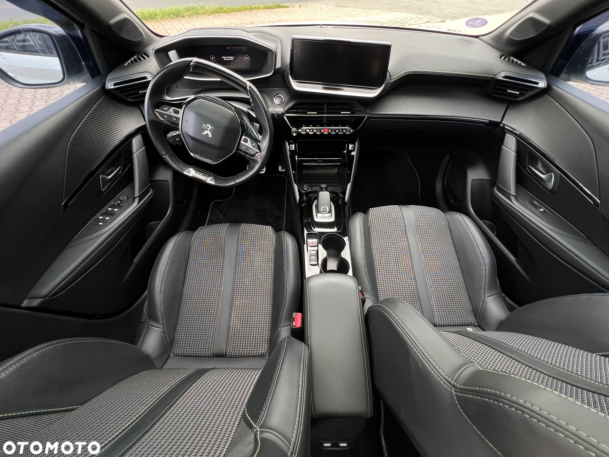 Peugeot 208 PureTech 100 EAT8 GT - 10