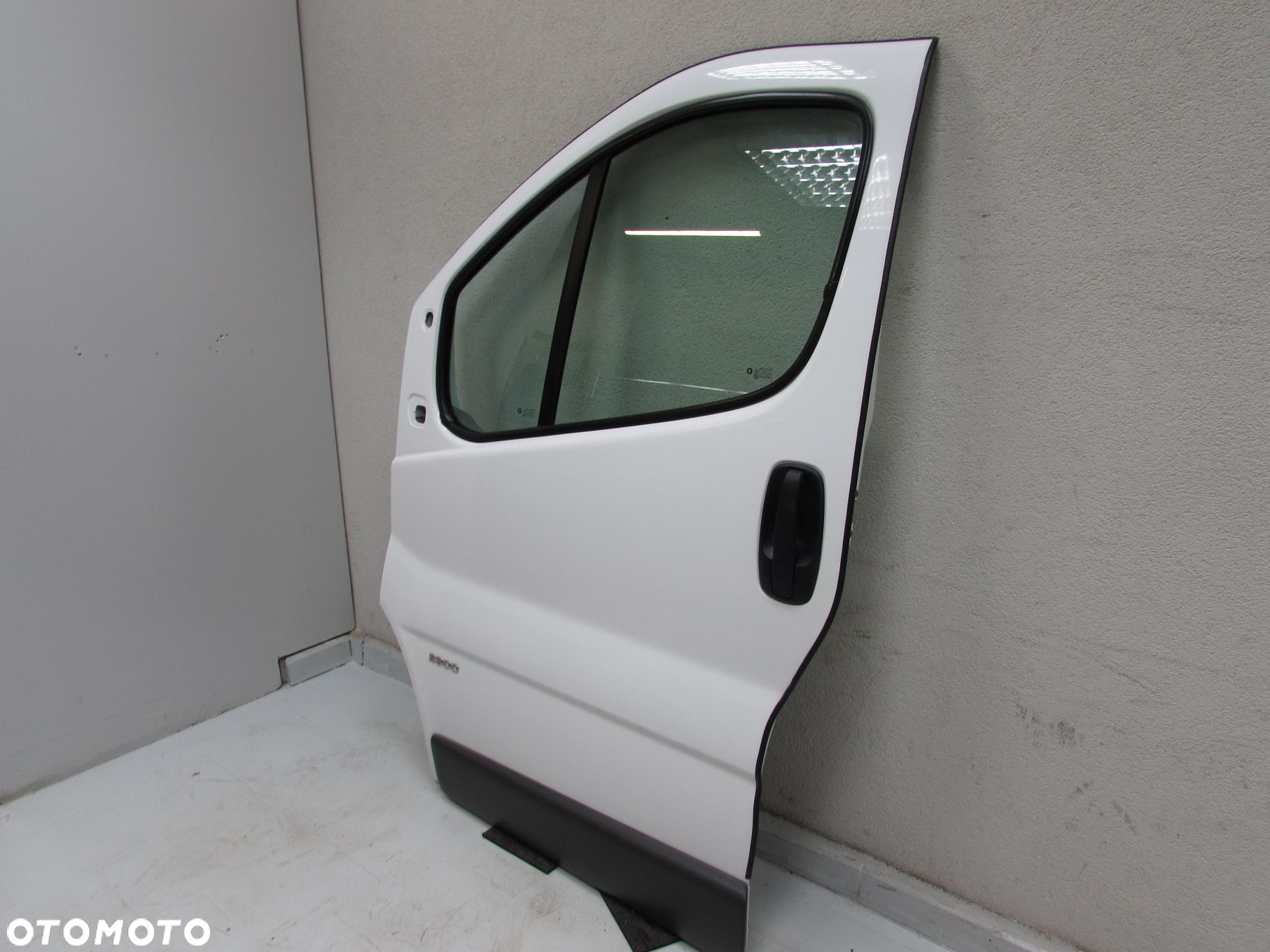 RENAULT TRAFIC VIVARO PRIMASTAR TALENTO 01-14 DRZWI PRZOD LEWE JL9 DO ZALOZENIA KPL - 2