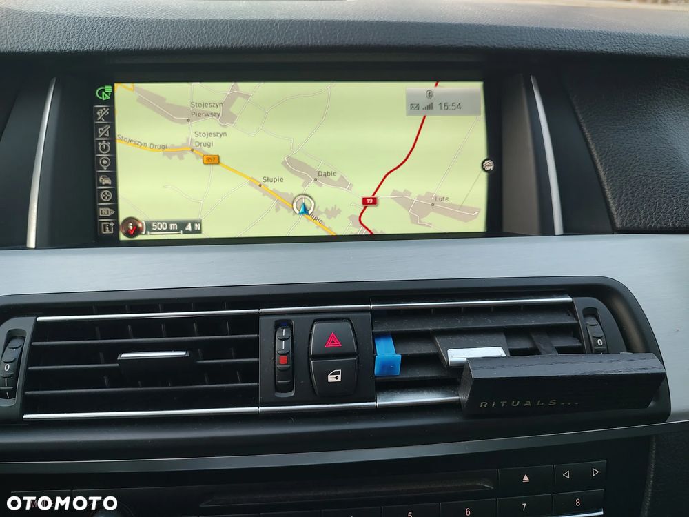 BMW Seria 5 535d Sport-Aut Modern Line - 27