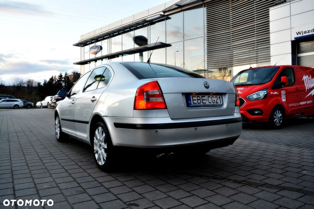 Skoda Octavia 2.0 TDI DPF DSG Laurin & Klement - 3