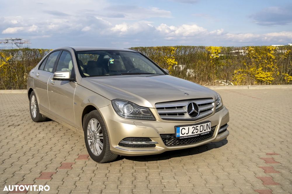 Mercedes-Benz C 250 CGI Automatik BlueEFFICIENCY Elegance - 5