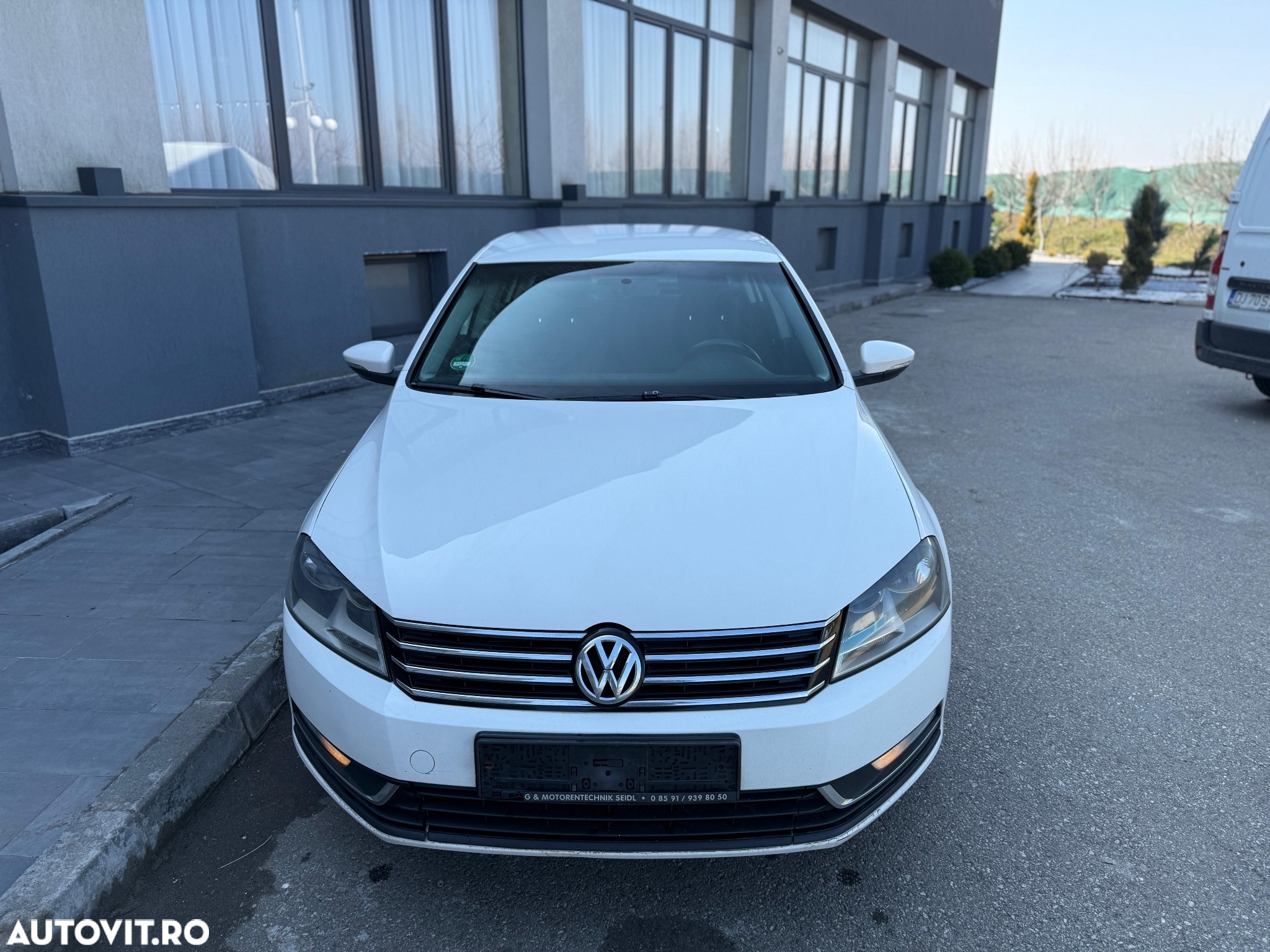 Volkswagen Passat - 14