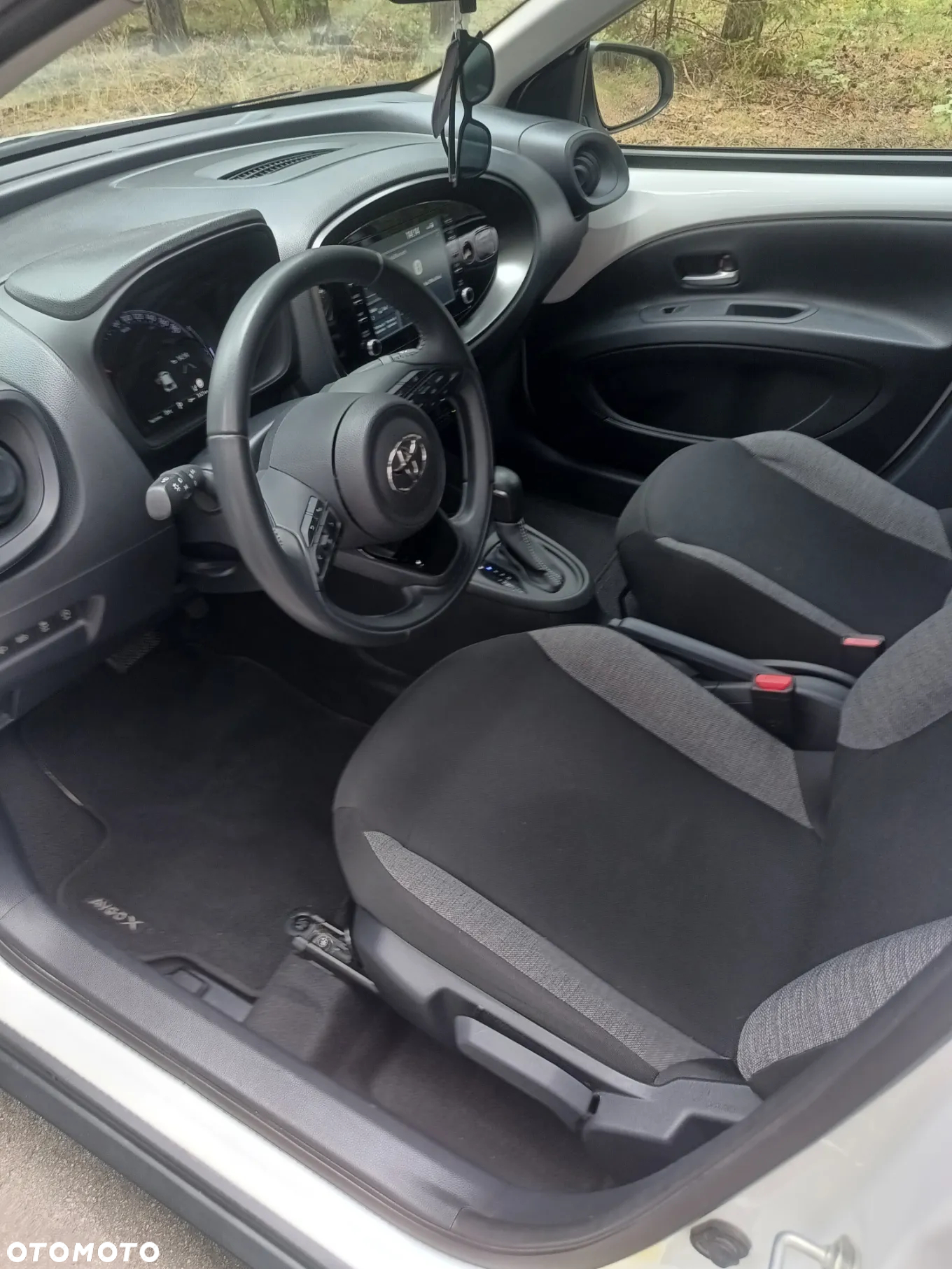 Toyota Aygo X 1.0 VVT-i Executive CVT - 14