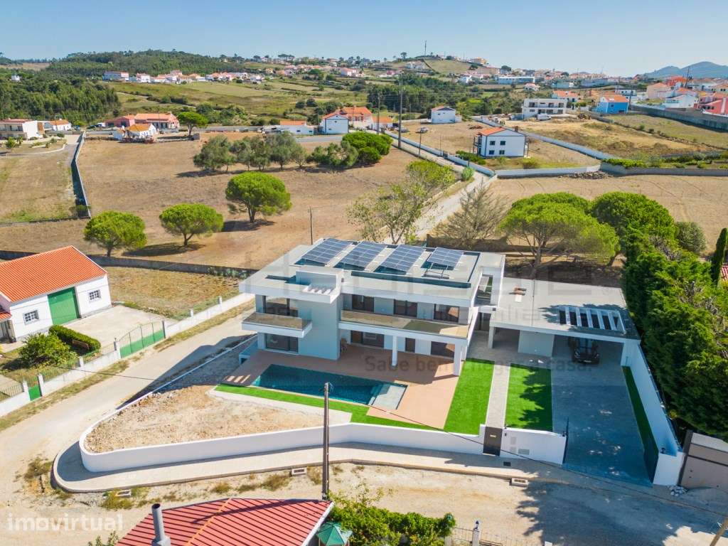 Conforto, inovação e privacidade numa residência única em Igreja No... - Grande imagem: 4/59