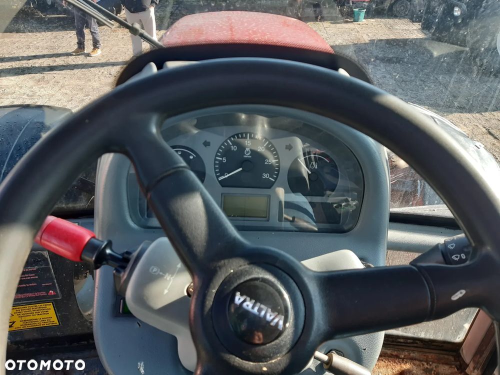 Valtra M130 - 11