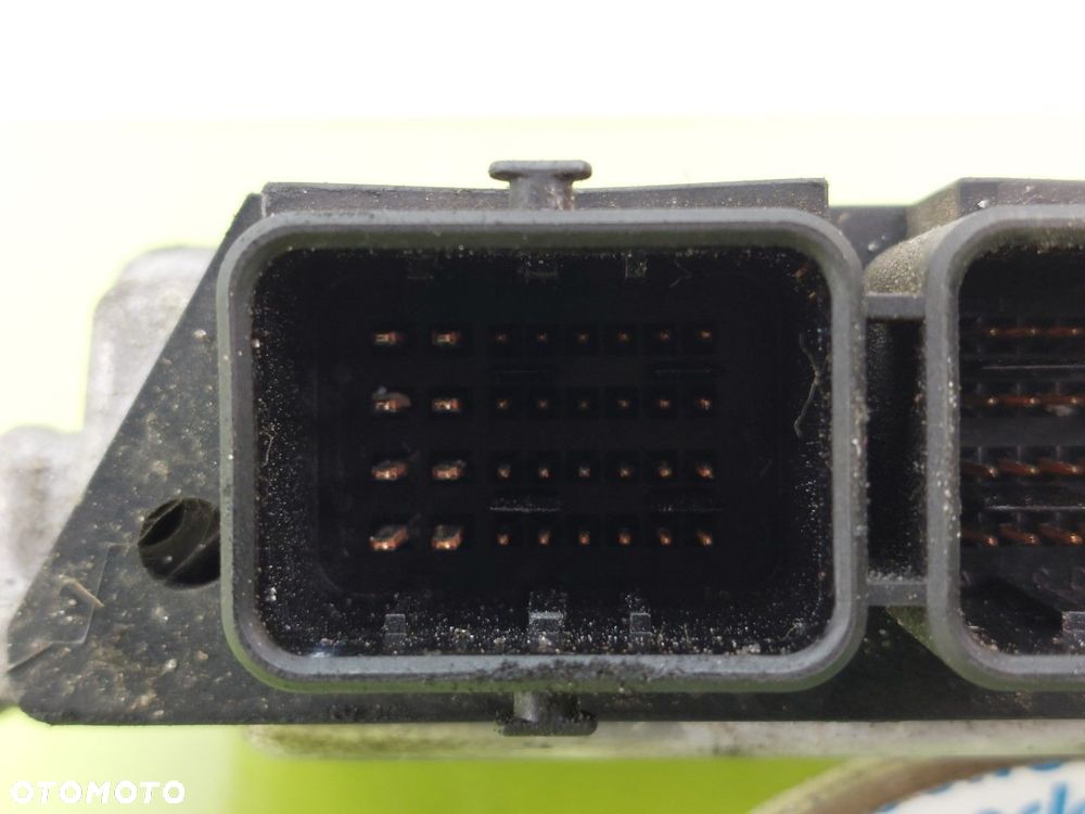Komputer sterownik silnika Mazda 3 I 2003-2009 1,6 CITD 4M6112A650BC - 3