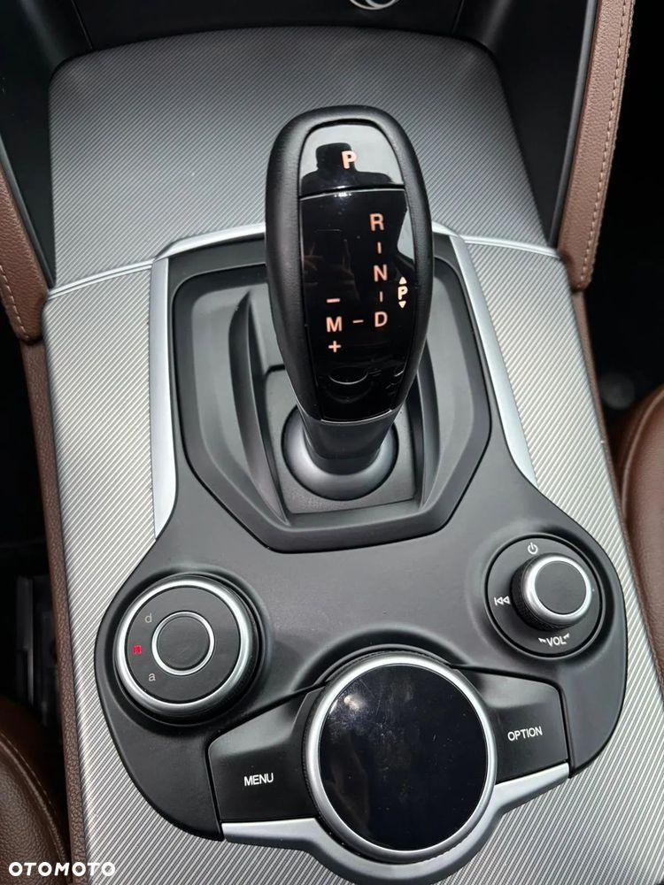 Alfa Romeo Stelvio 2.2 16V AT8-Q4 Super - 16