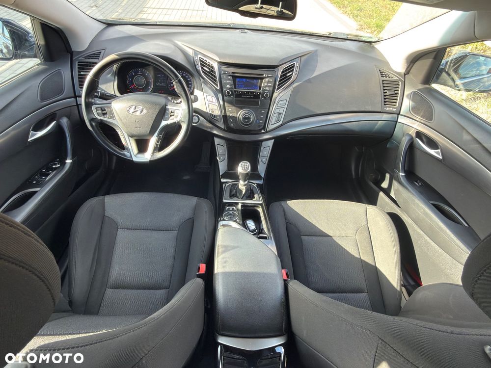 Hyundai i40 i40cw 1.7 CRDi Fifa World Cup Edition - 26