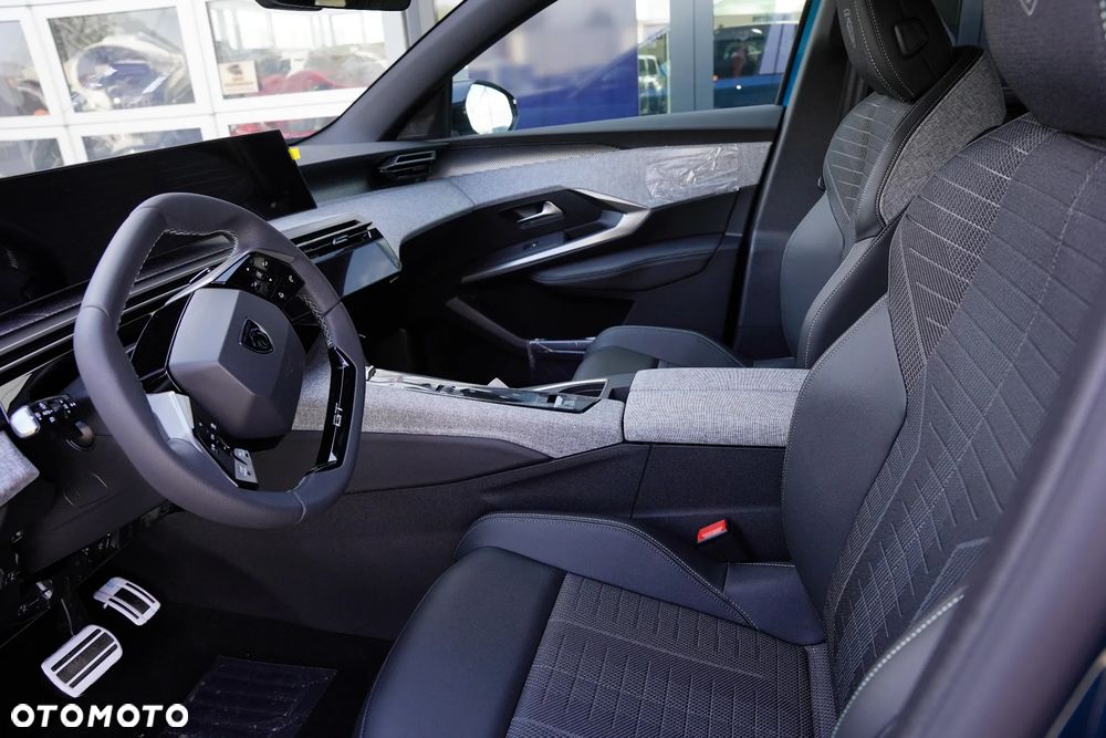 Peugeot 3008 Hybrid 145 e-DSC6 GT - 8