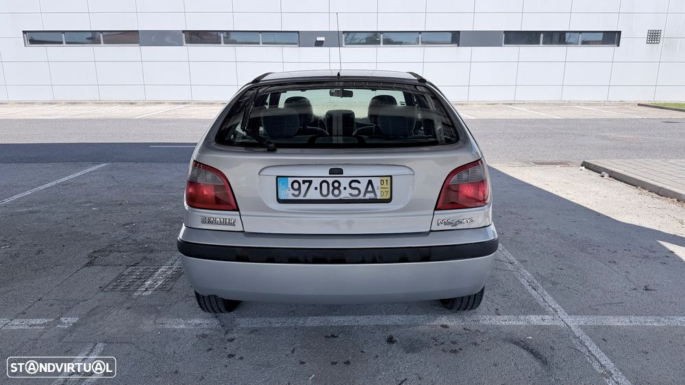 Renault Mégane 1.4 16V Dynamique - 3