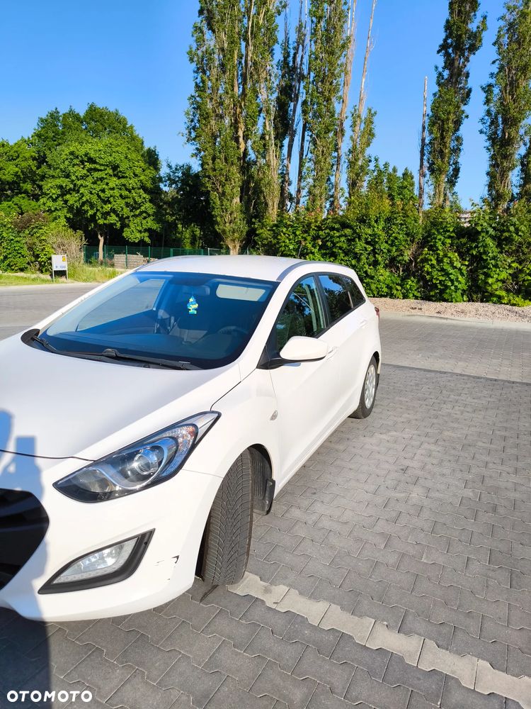 Hyundai i30 1.6 CRDi Classic + - 7