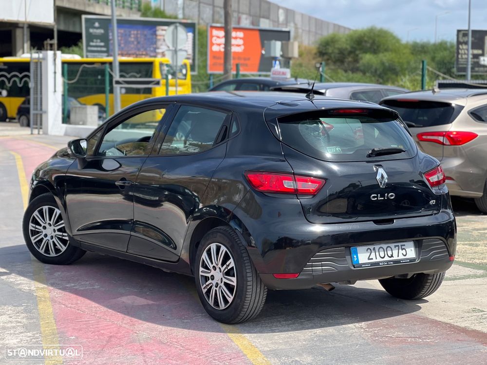 Renault Clio - 2