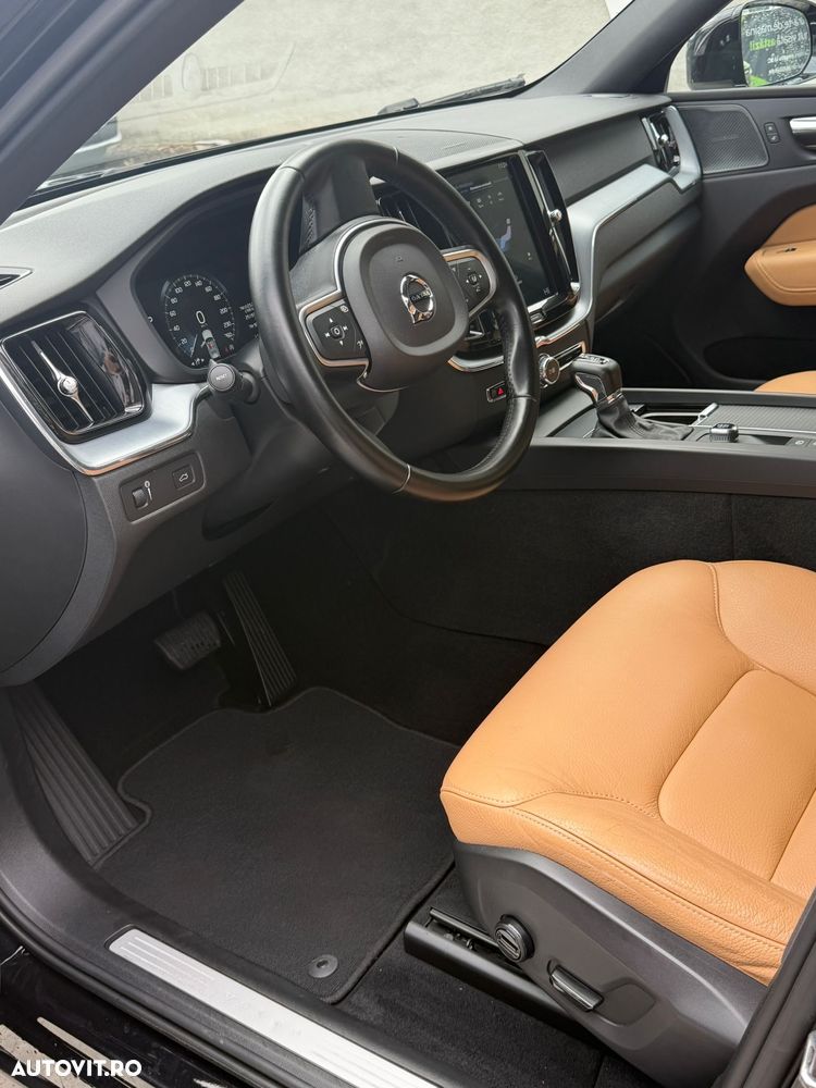 Volvo XC 60 D4 AWD Momentum - 16