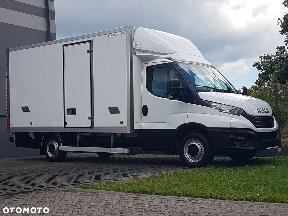 Iveco DAILY WINDA 8EP KONTENER KLIMA 4,20x2,10x2,03 KRAJOWY 35S16  3,0-160KM MANUAL 6-BIEGÓW - 30