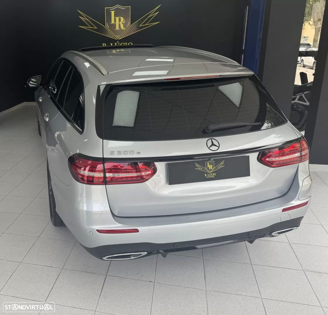 Mercedes-Benz E 300 e AMG Line - 15