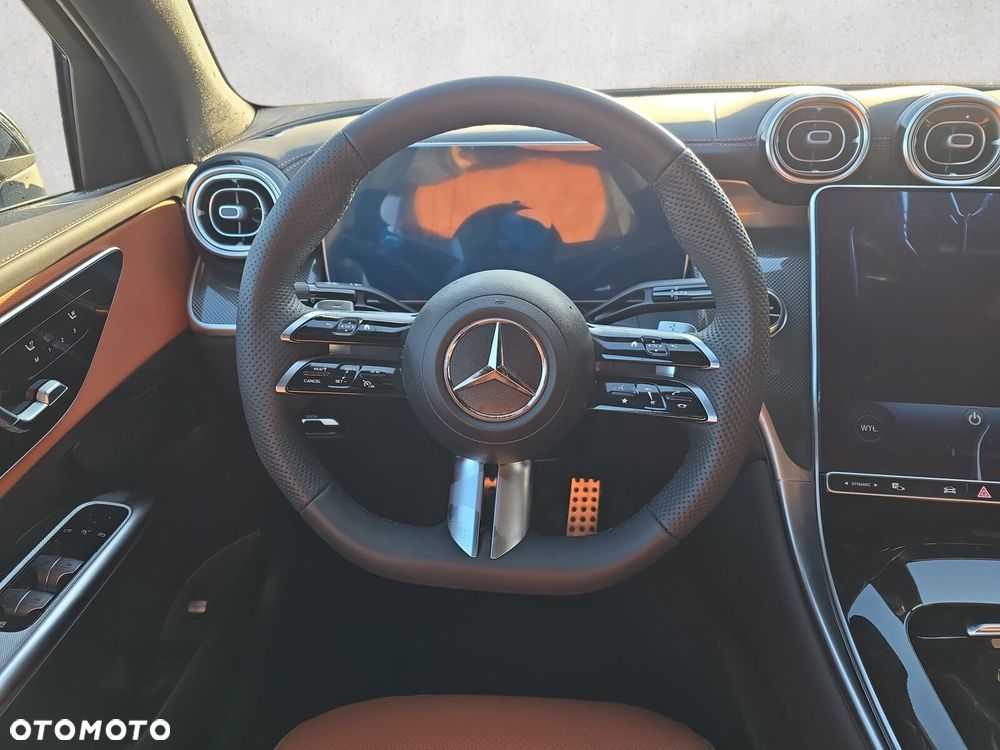 Mercedes-Benz GLC - 14