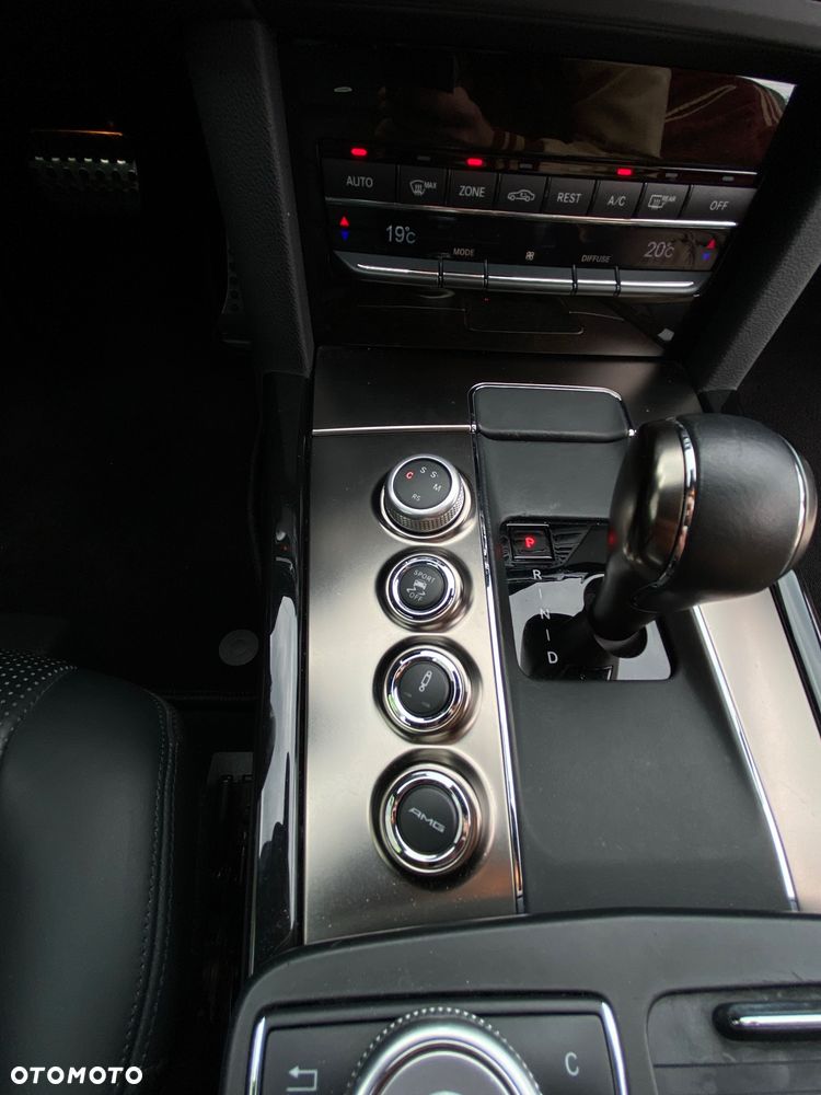 Mercedes-Benz Klasa E 63 AMG - 31