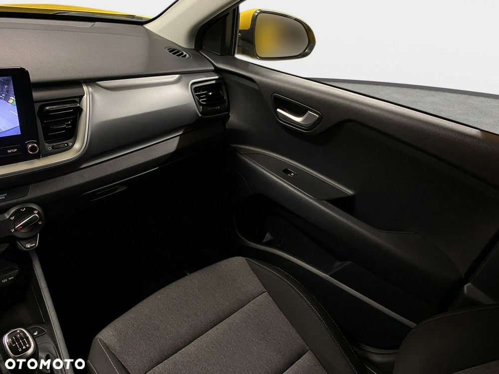Kia Stonic - 28