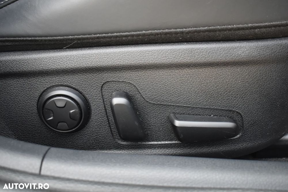 Kia Stinger 2.0 T-GDI RWD GT Line - 13