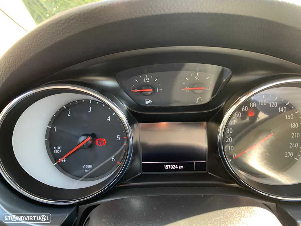 Opel Astra 1.5 D S&S - 18