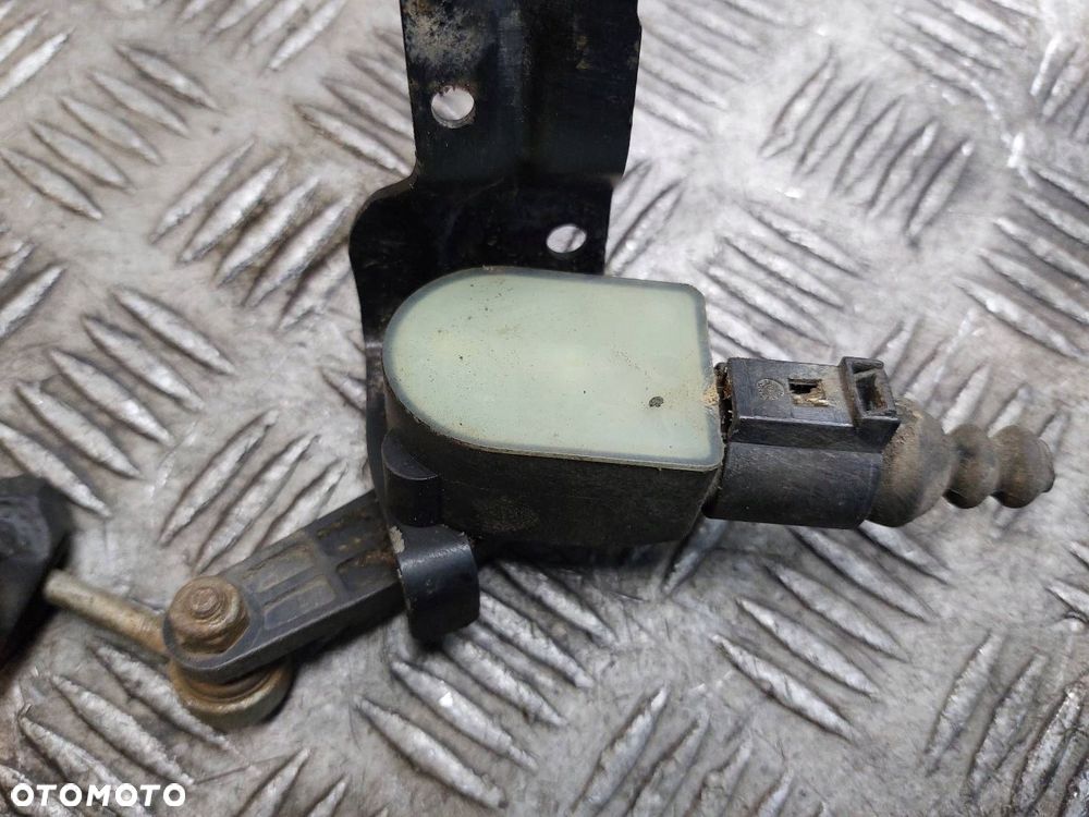 CZUJNIK POZIOMOWANIA ŚWIATEŁ XENON PRZÓD NA MIEJSCU AUDI A6 C6 1T0907503 - 2