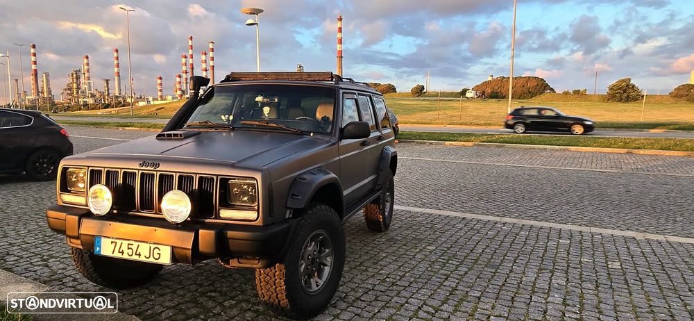 Jeep Cherokee 2.5 TD Classic - 6