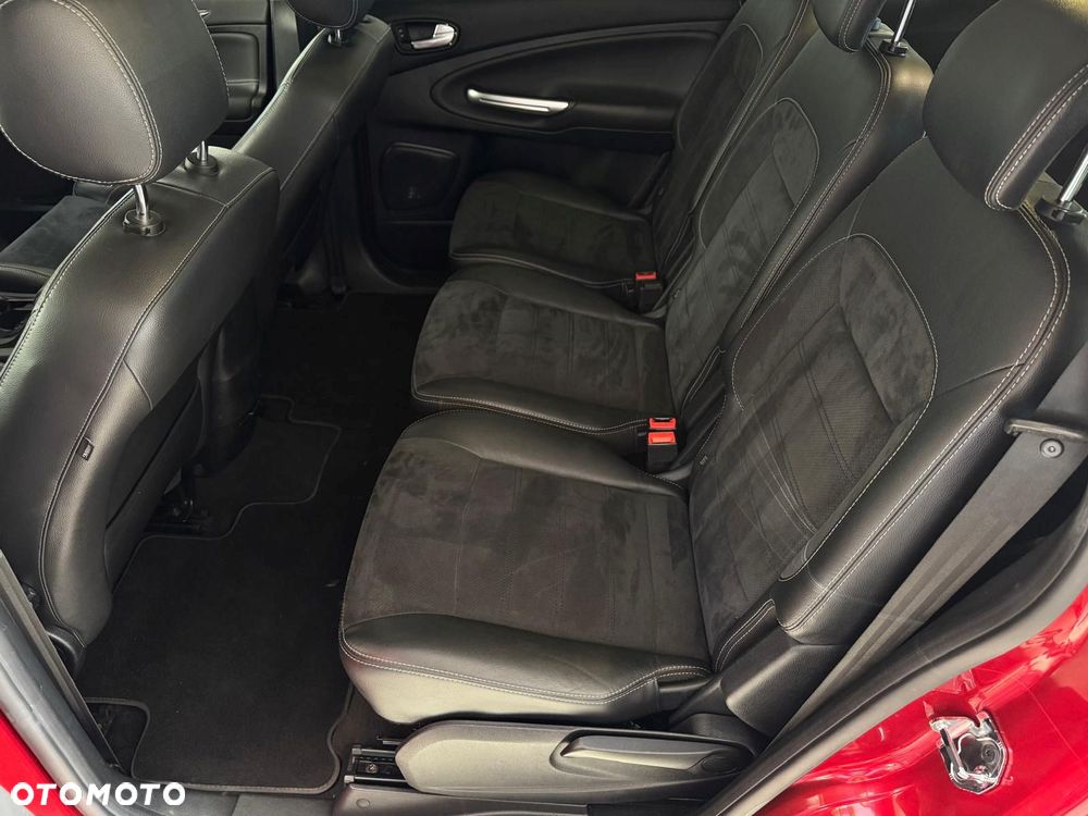 Ford S-Max 2.0 TDCi DPF Titanium X - 32