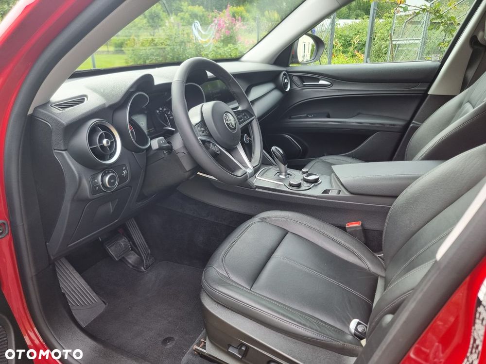Alfa Romeo Stelvio 2.0 Turbo 16V AT8-Q4 Veloce Ti - 12
