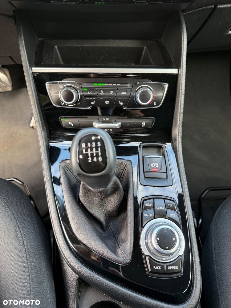 BMW Seria 2 216d - 18