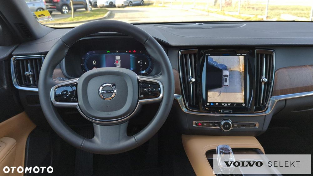 Volvo V90 Cross Country - 14