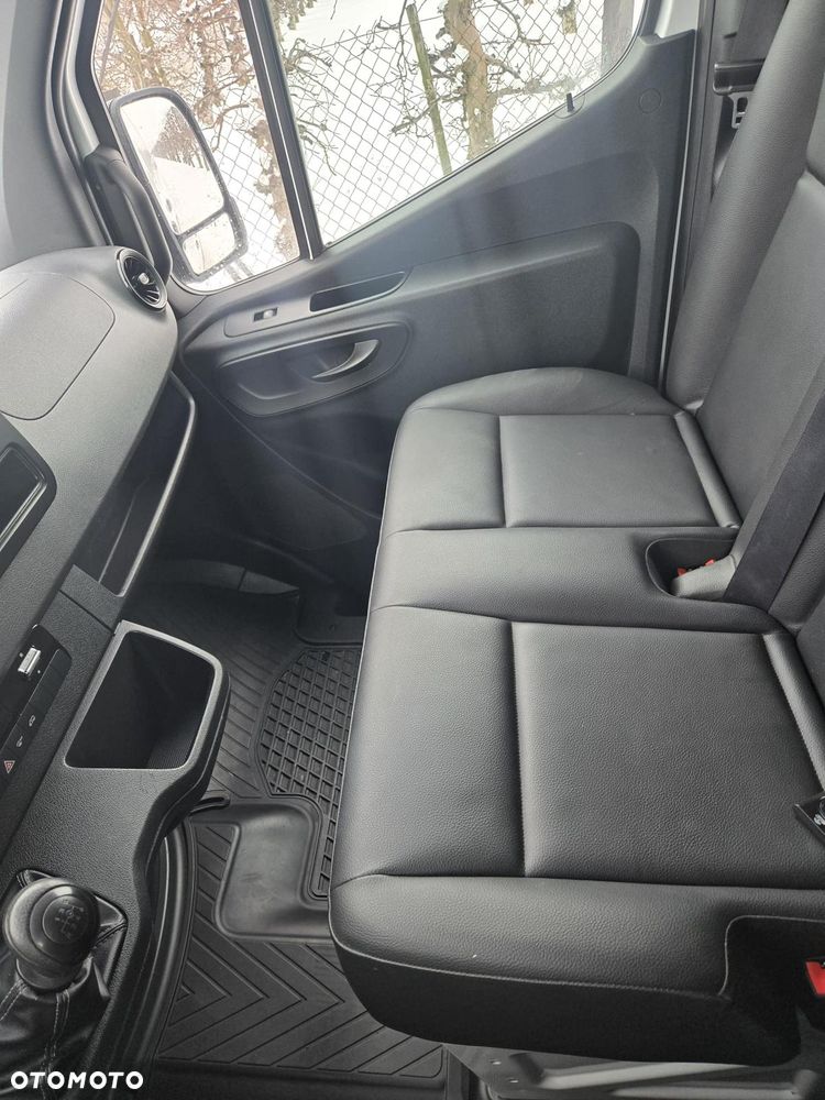 Mercedes-Benz Sprinter - 18