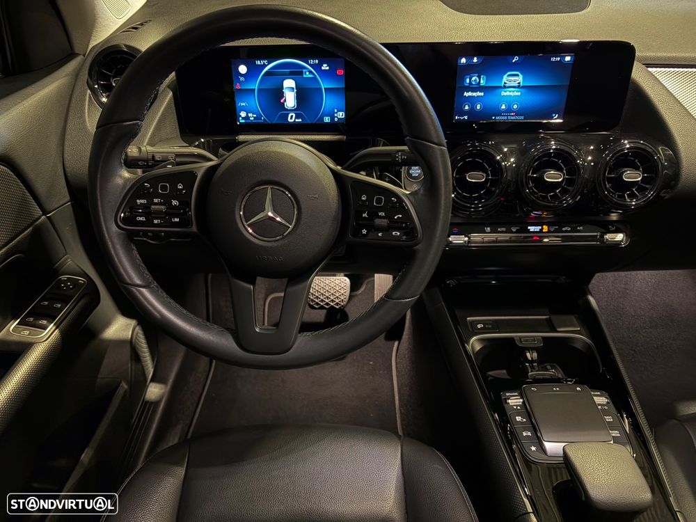 Mercedes-Benz GLA 180 7G-DCT - 12