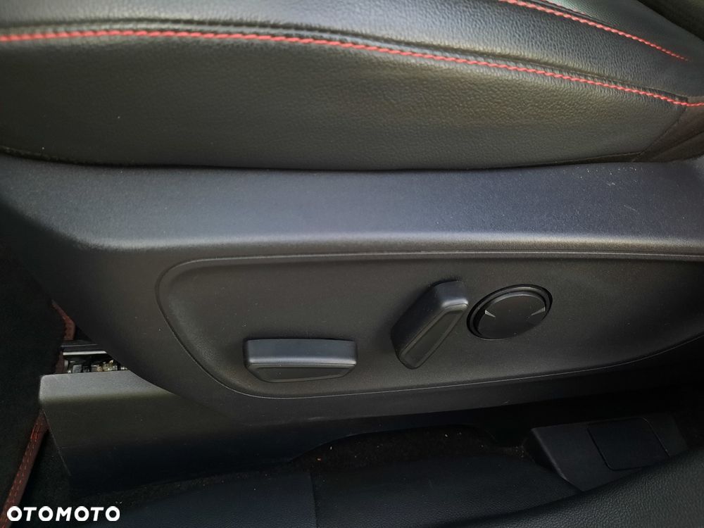 Ford Kuga 2.5 Duratec PHEV ST-LINE - 18