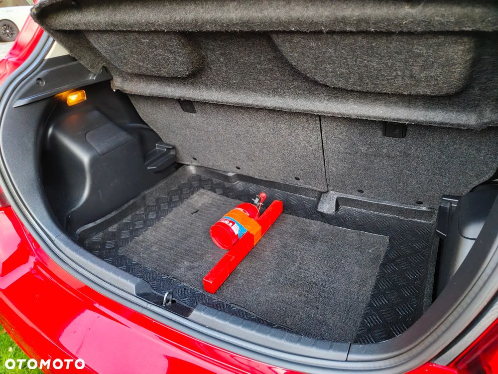 Toyota Yaris 1.33 Premium - 12