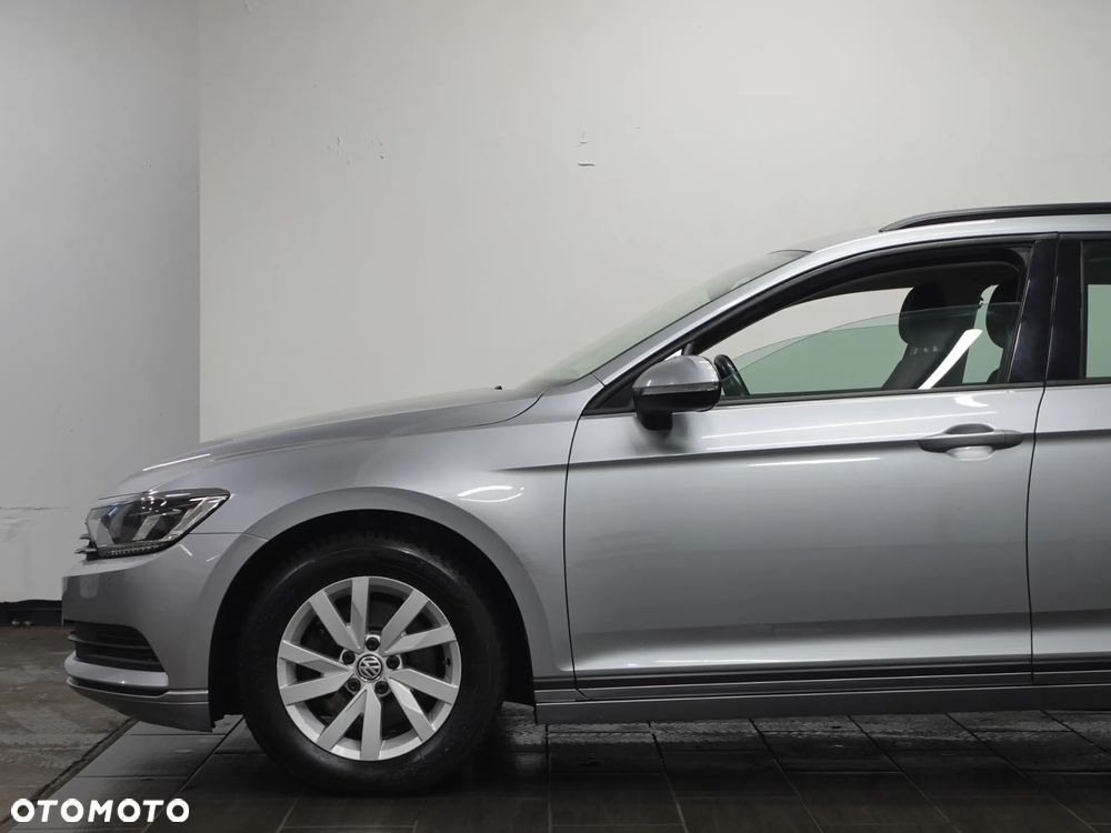 Volkswagen Passat - 15