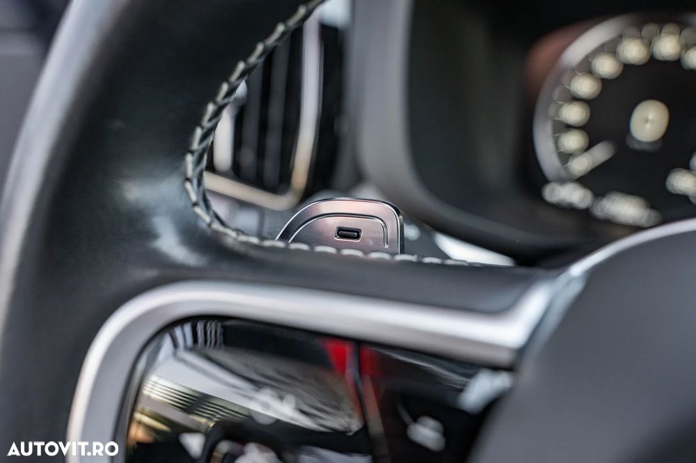 Volvo XC 60 B4 D AWD Geartronic RDesign - 25