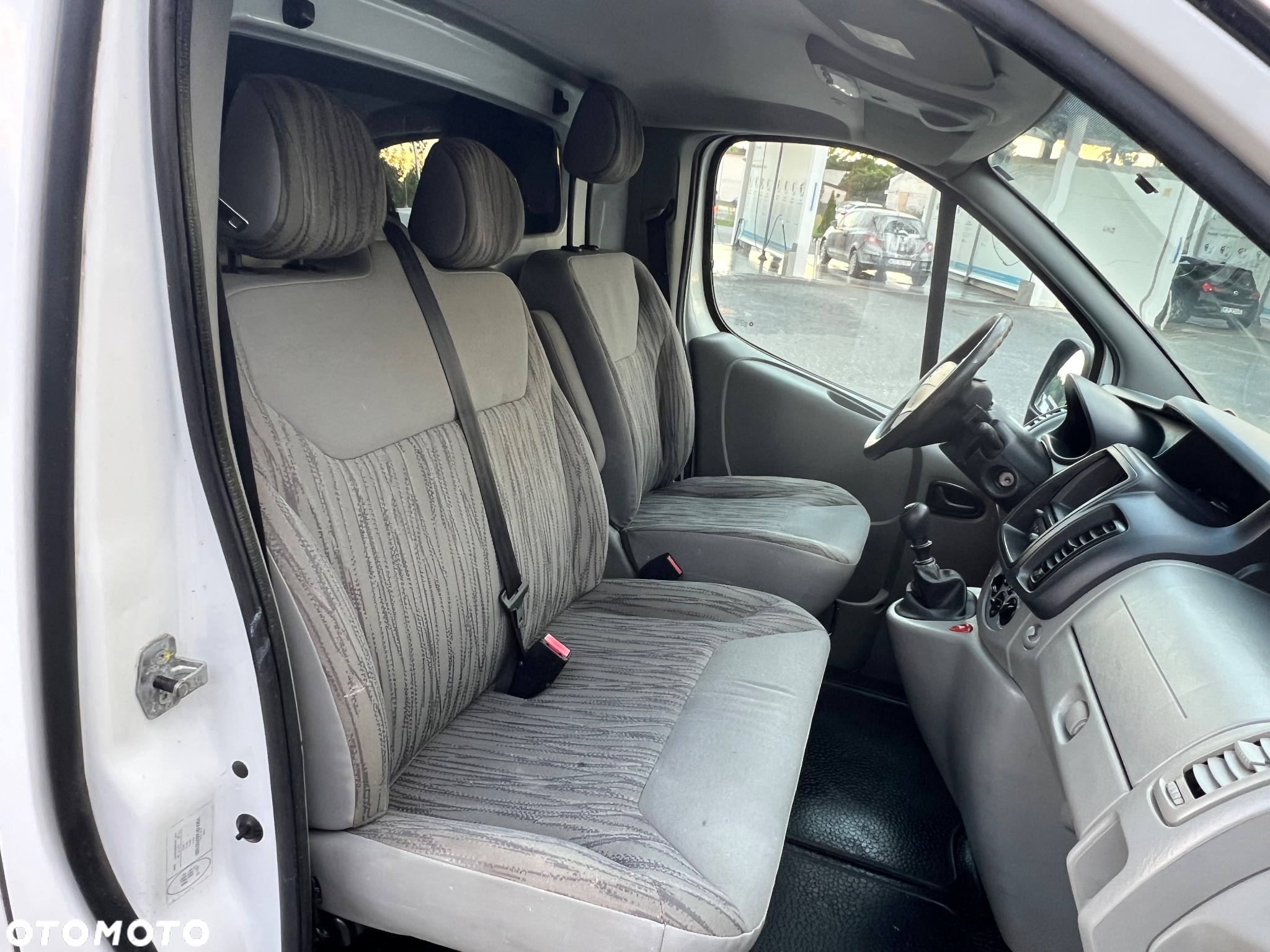 Nissan Primaster - 17